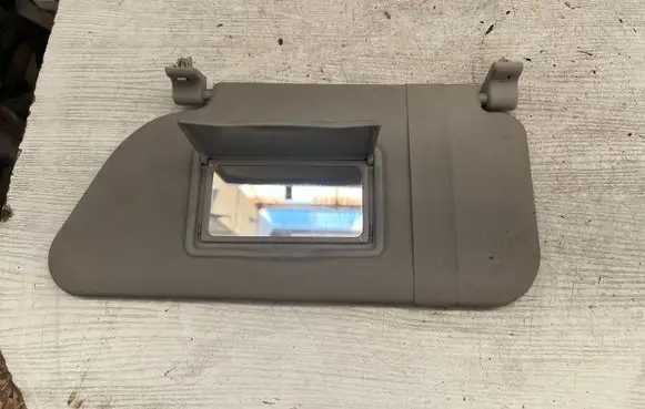 Peugeot 1007 Sun visor
