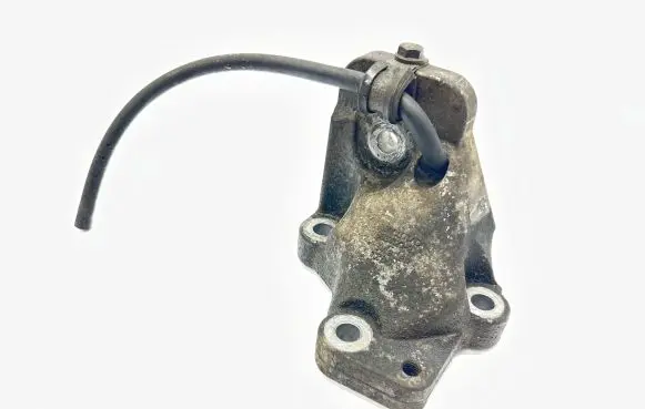 Volvo XC90 Engine mounting bracket 8634123