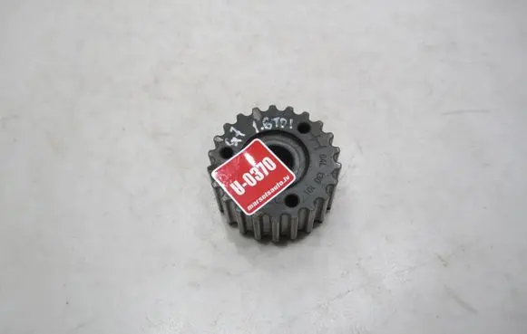 Volkswagen Golf VII Fuel pump gear (pulley) 04L130101