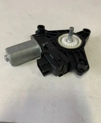 Mercedes-Benz B W246 W242 Rear door window regulator motor A2469063100 15432