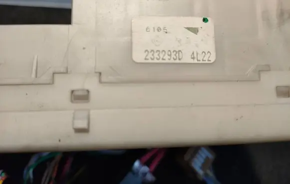 Renault Modus Fuse box set 6105 233293D