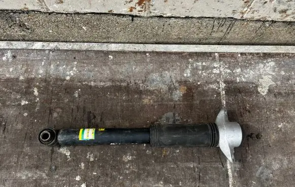 Toyota RAV 4 (XA50) Rear shock absorber/damper 4853042140