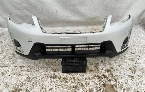 Subaru XV I Front bumper 57704FJ070