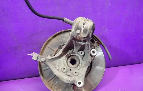 Volkswagen PASSAT B6 Front wheel hub spindle knuckle