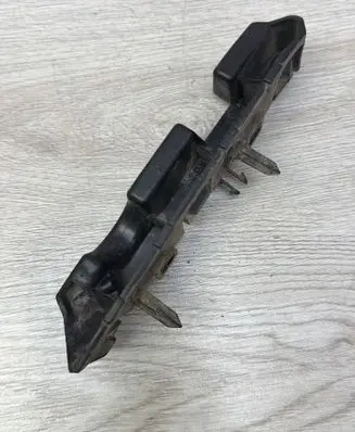 Peugeot 508 Front bumper mounting bracket 9686570380 2007069