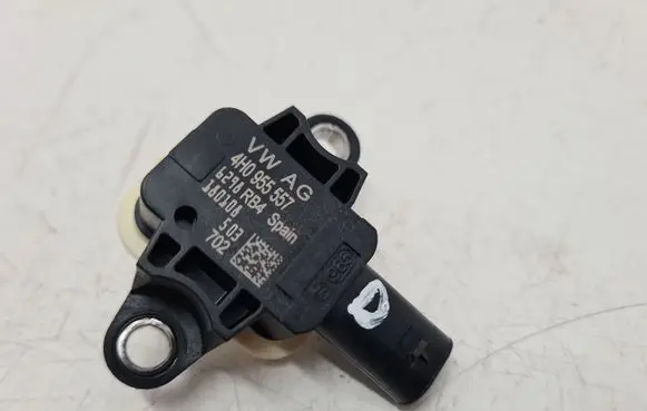 Skoda Fabia Mk3 (NJ) Airbag deployment crash/impact sensor 4H0955557