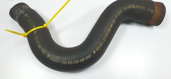 Volvo S70 V70 V70 XC Engine coolant pipe/hose 1335433