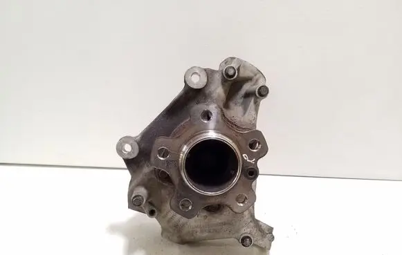 BMW i4 Front wheel hub 6893260