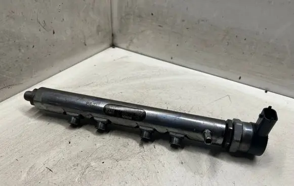 Jaguar XF Fuel main line pipe 0445216046