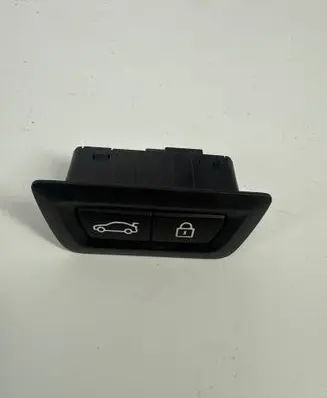 BMW M5 F90 Tailgate/boot open switch button 9275121