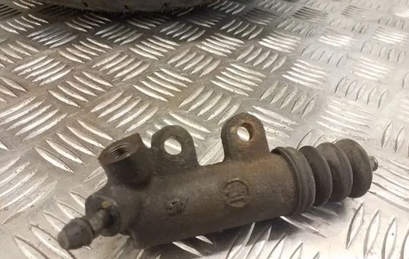Toyota Corolla Verso E121 Clutch slave cylinder 