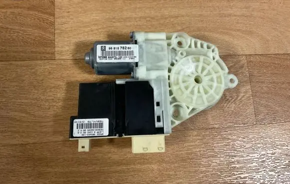 Citroen C4 I Front door window regulator motor 9681575280 980965101 964873100