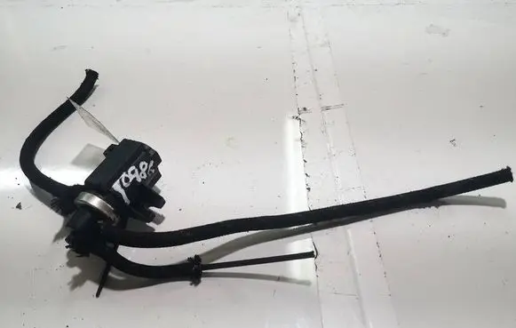 Volkswagen PASSAT B4 Turbo solenoid valve 1H0906627