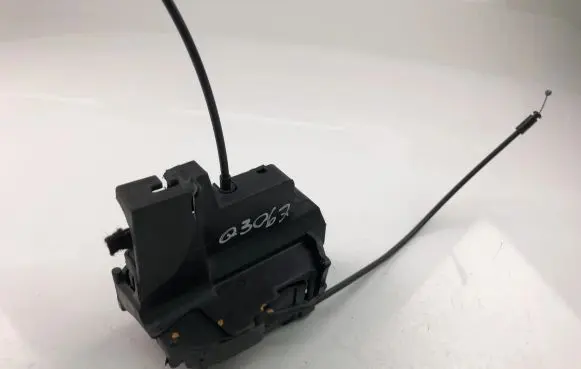 Renault Megane III Coupe door lock (next to the handle) 825033901R