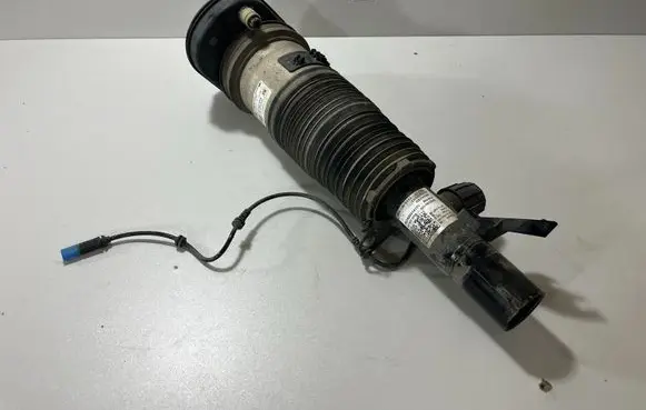 BMW X7 G07 Air suspension front shock absorber 6869035