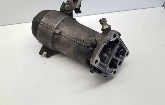 BMW 5 E39 Fuel filter housing 