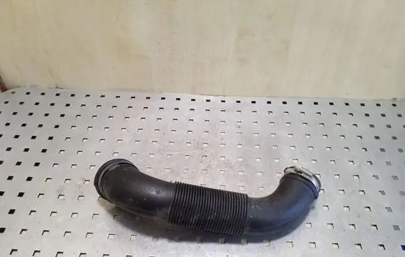 Opel Astra J Air intake duct part 13254585