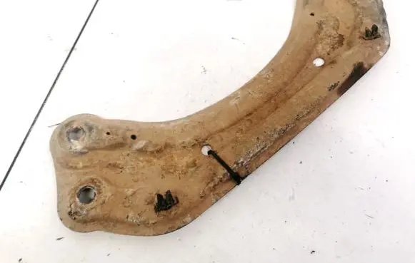 Volvo S60 Engine mounting bracket