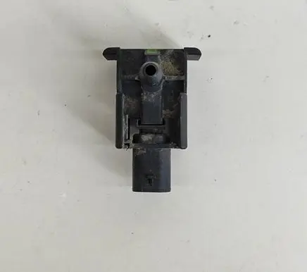 Mercedes-Benz EQB Airbag deployment crash/impact sensor A2479051405