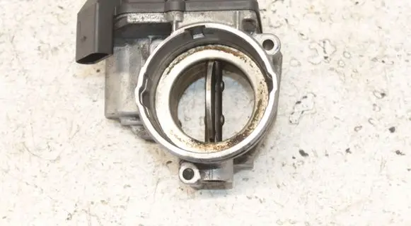 Volkswagen PASSAT B6 Throttle valve 03G128063A
