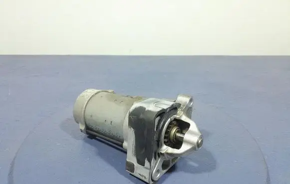 BMW M4 F82 F83 Starter motor 8580390