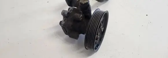 Volkswagen Golf IV Power steering pump 1J0422034