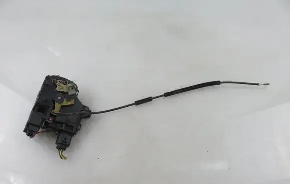 Skoda Octavia Mk1 (1U) Front door lock 