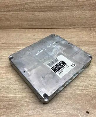 Toyota Avensis T250 Engine control unit/module ECU 8966105A52 MB1758004000