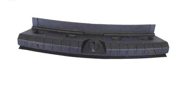 Trunk/boot sill cover protection