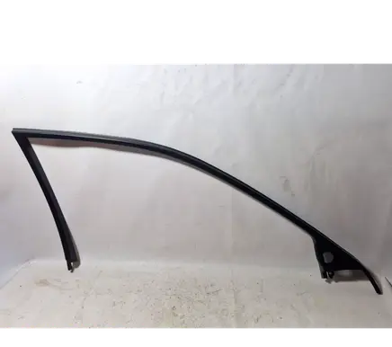 Lexus GS 300 400 430 Front door glass trim molding 6766430030