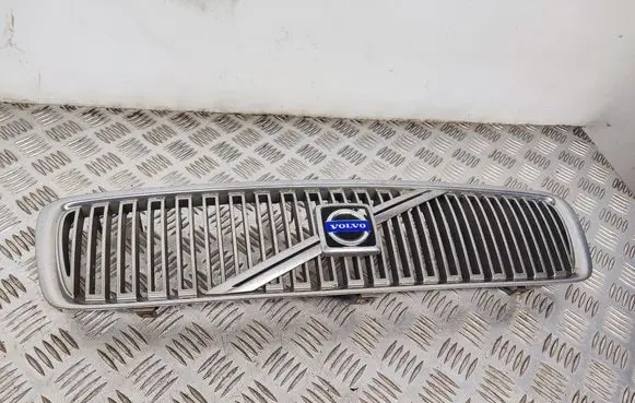 Volvo V70 Front bumper upper radiator grill 9190385