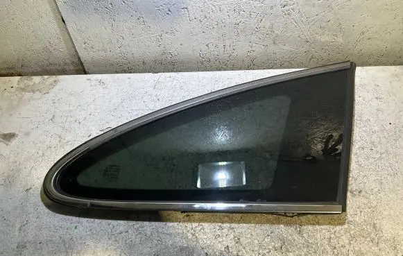 Honda CR-V Rear side window 43R006723