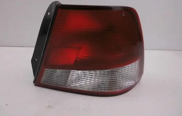 Hyundai Accent Rear/tail lights 92402-252