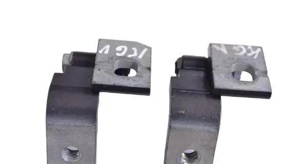 Alfa Romeo Stelvio Rear door lower hinge