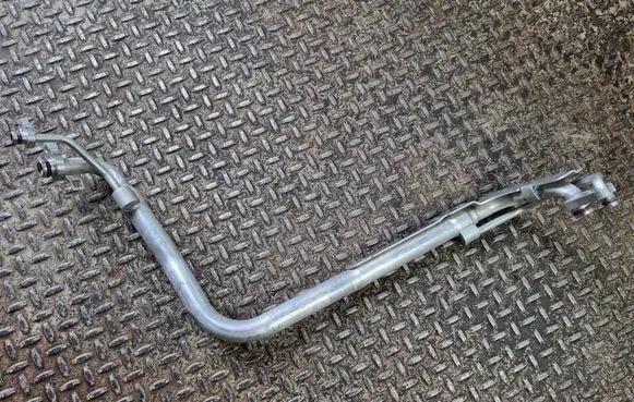 Air conditioning (A/C) pipe/hose