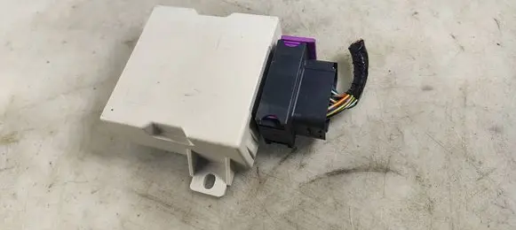 Toyota Avensis T250 Window wiper relay 150696
