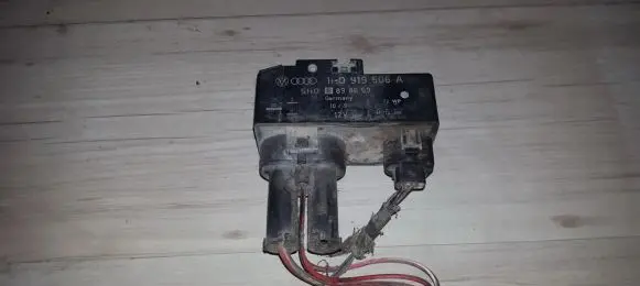 Volkswagen Golf III Coolant fan relay 1h0919506a 898659
