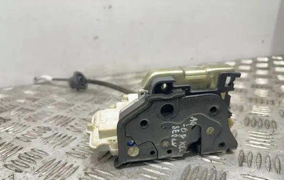 Audi A4 S4 B8 8K Rear door lock 8K0839016