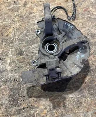 Front wheel hub