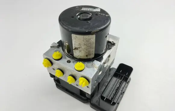 Mercedes-Benz C W204 ABS Pump A2045455132 A2044313712 10021203194