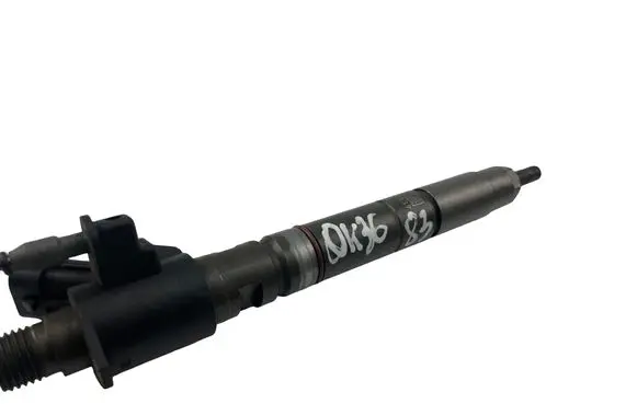Volvo XC60 Fuel injector 31272690