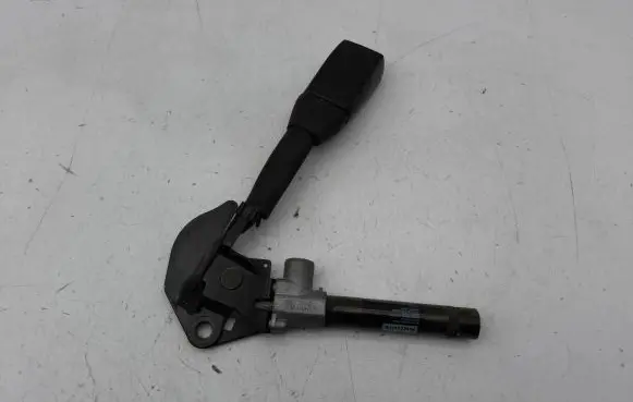 BMW 5 E39 Front seatbelt buckle