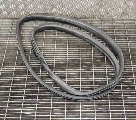 Volvo XC60 Rubber seal front coupe door S1XMA