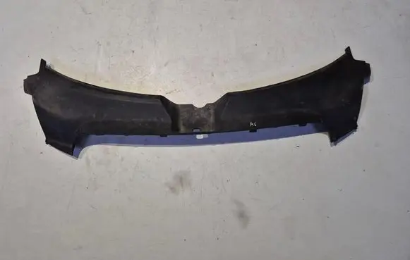 Audi A6 S6 C6 4F Radiator trim 4F0807081