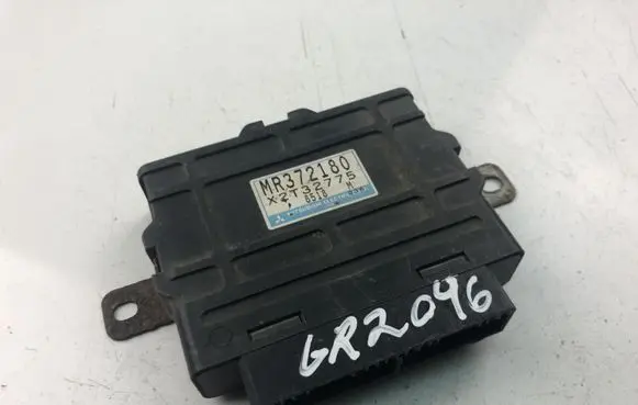 Mitsubishi Pajero Engine control unit/module MR372180