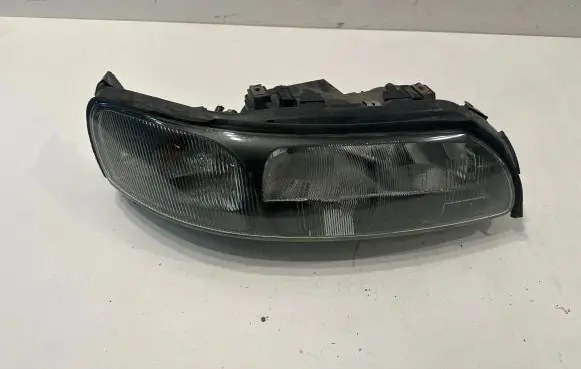 Volvo V70 Headlight/headlamp 8693548 89007898
