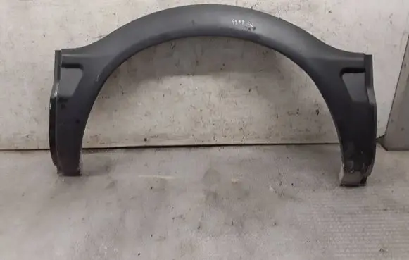 Iveco Daily 35.8 - 9 Rear arch trim 500326832 504099744