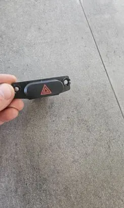 Hyundai i10 Hazard light switch DECOE1 84411D