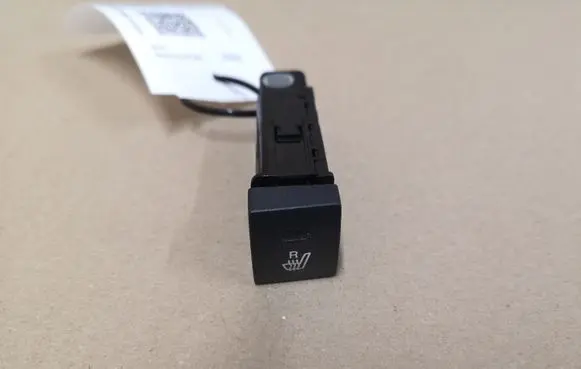 KIA Sorento Seat heating switch 621W05010 202002962