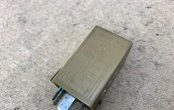 BMW 5 E60 E61 Other relay 8384505 61368384505
